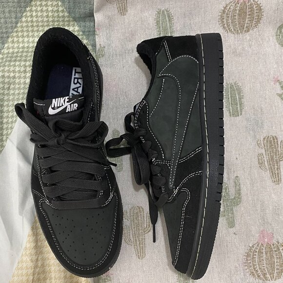 Jordan 1 Retro Low OG SP Travis Scott - Picture 7 of 9